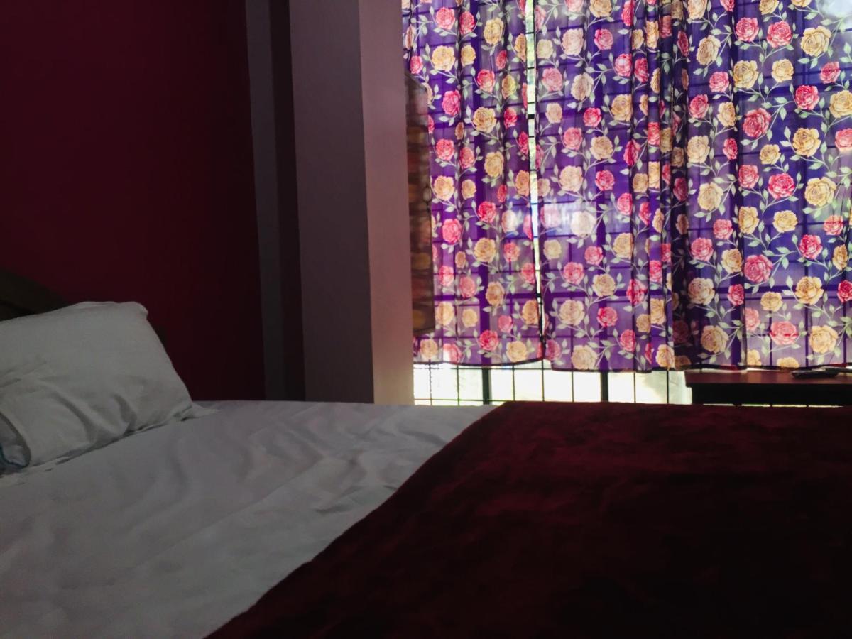 Hotel Nakshatra Utakamand Zewnętrze zdjęcie
