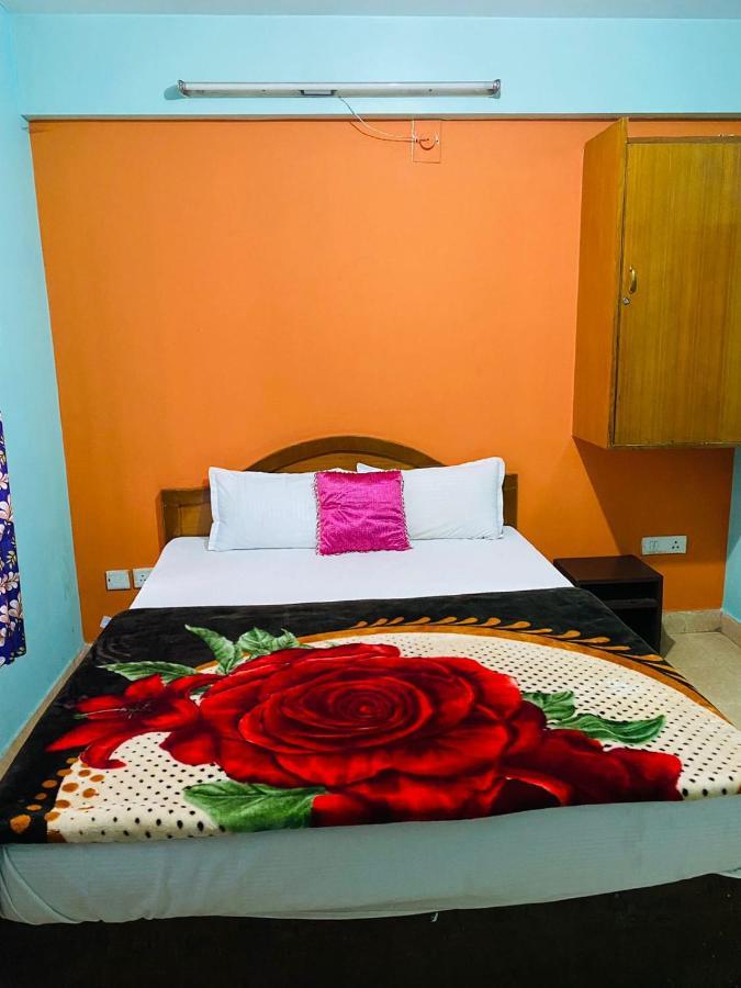 Hotel Nakshatra Utakamand Zewnętrze zdjęcie