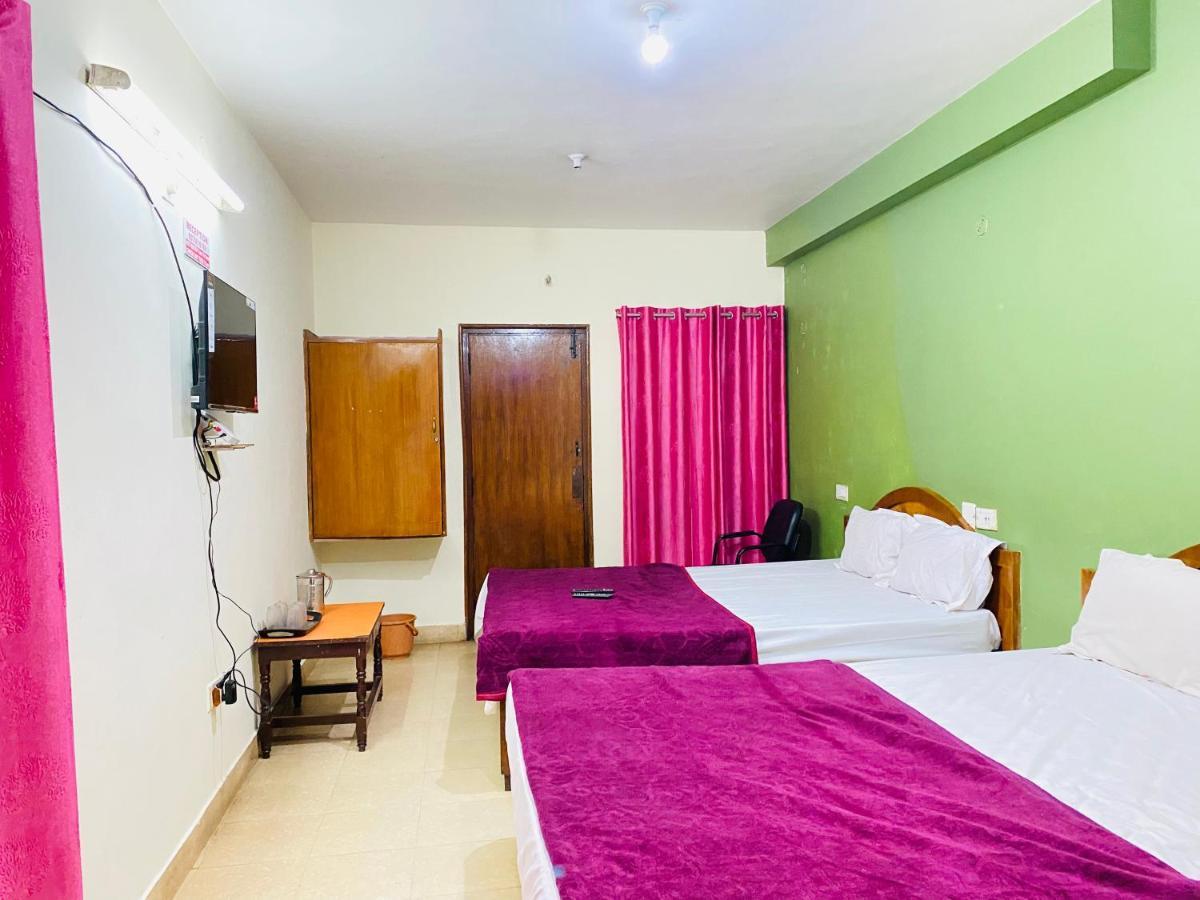 Hotel Nakshatra Utakamand Zewnętrze zdjęcie
