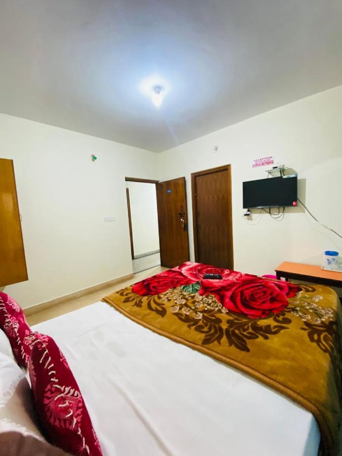 Hotel Nakshatra Utakamand Zewnętrze zdjęcie