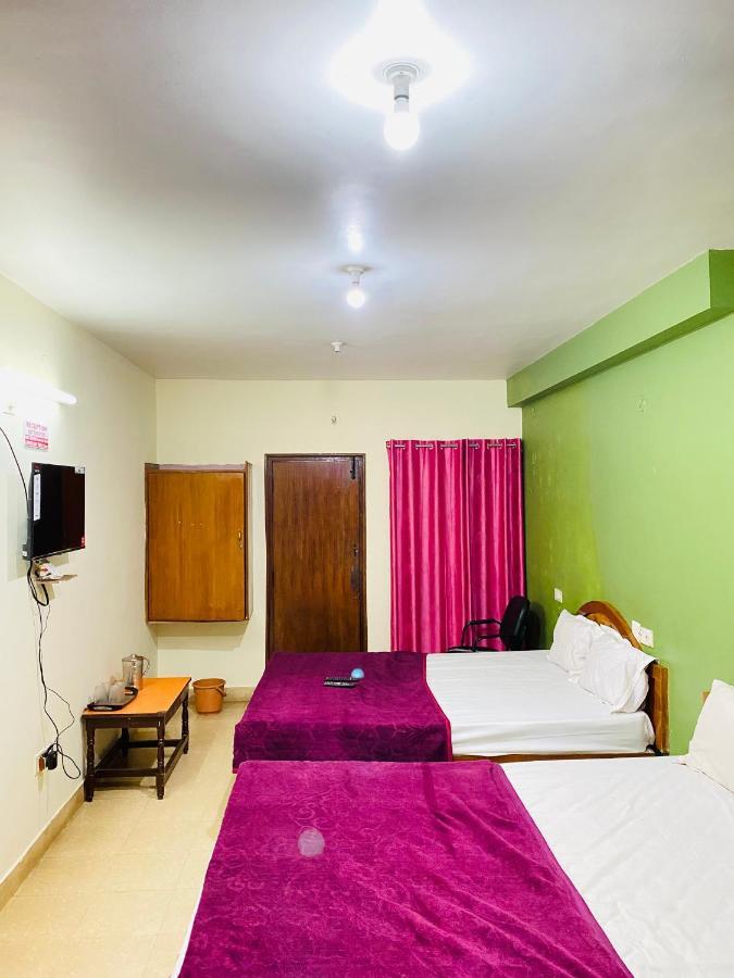 Hotel Nakshatra Utakamand Zewnętrze zdjęcie